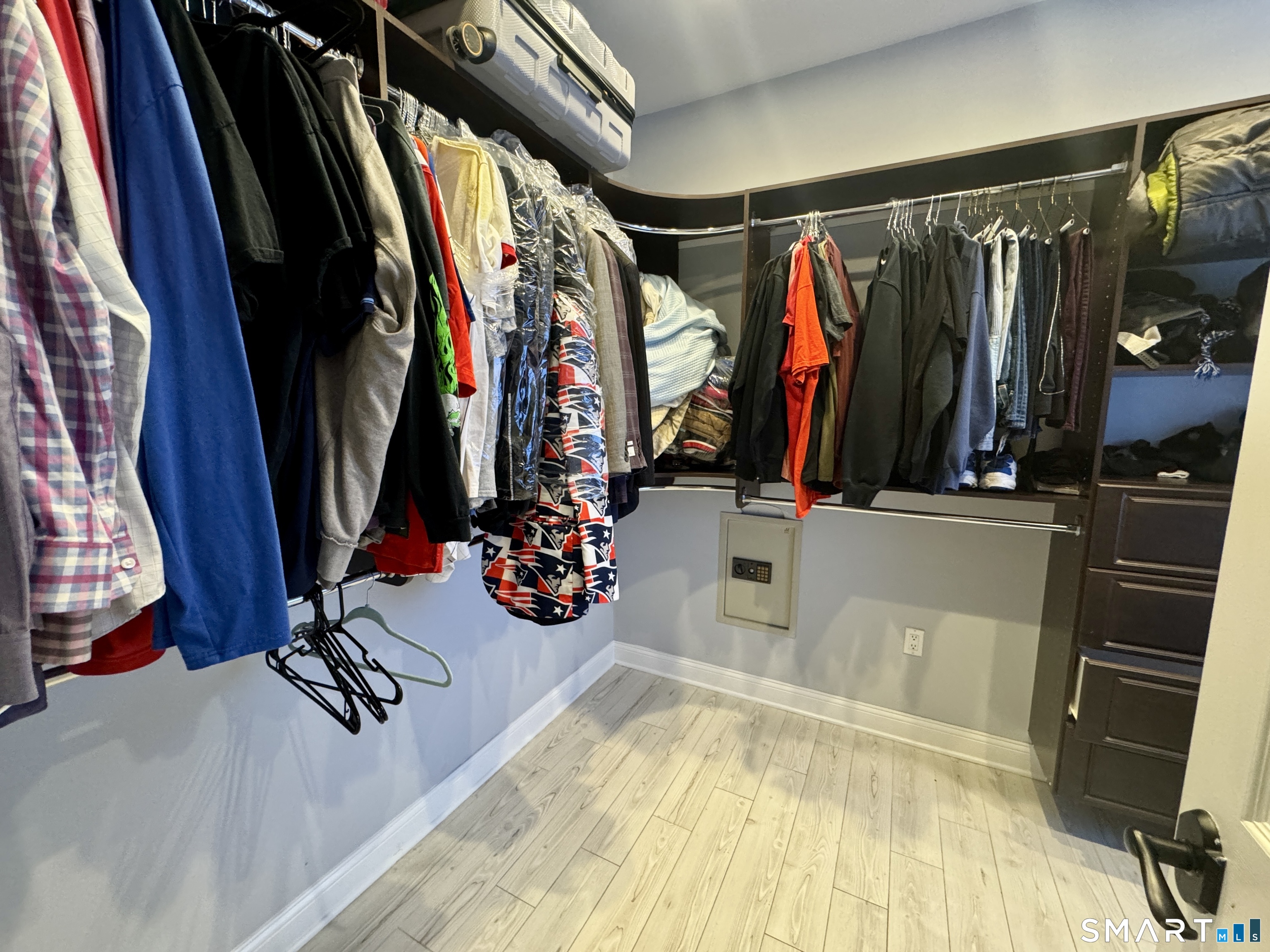 4 Hellstrom Road East Haven CT 06512