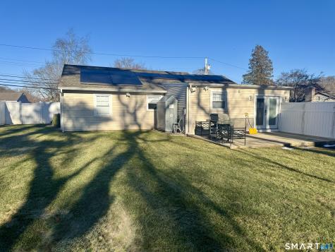 4 Hellstrom Road East Haven CT 06512