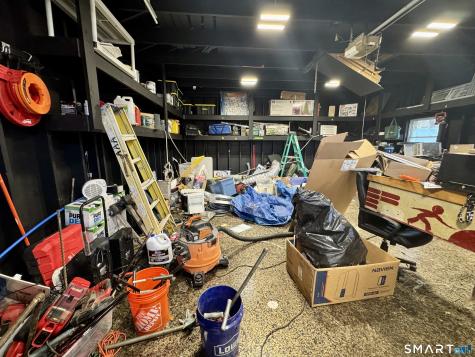 4 Hellstrom Road East Haven CT 06512