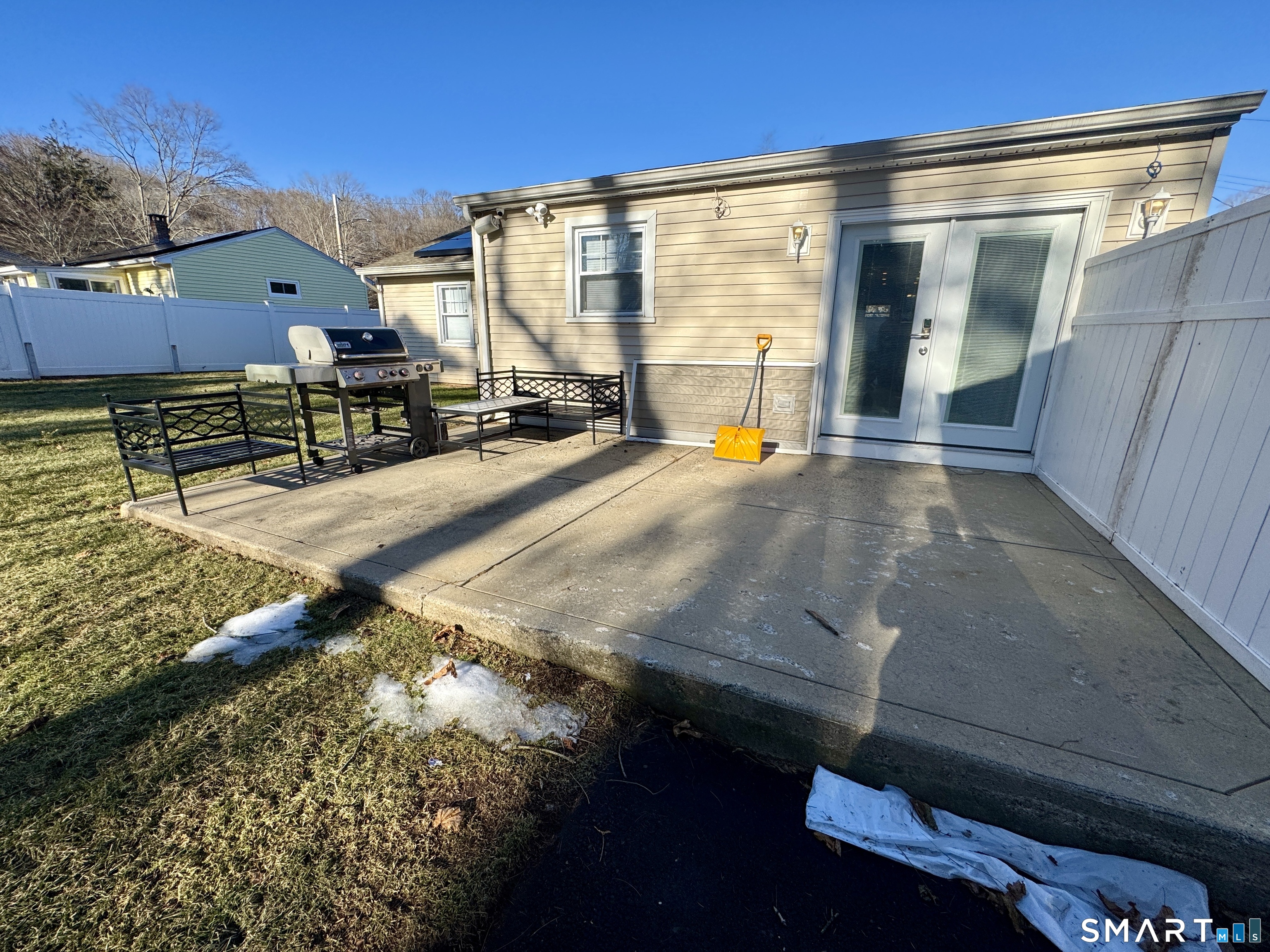 4 Hellstrom Road East Haven CT 06512