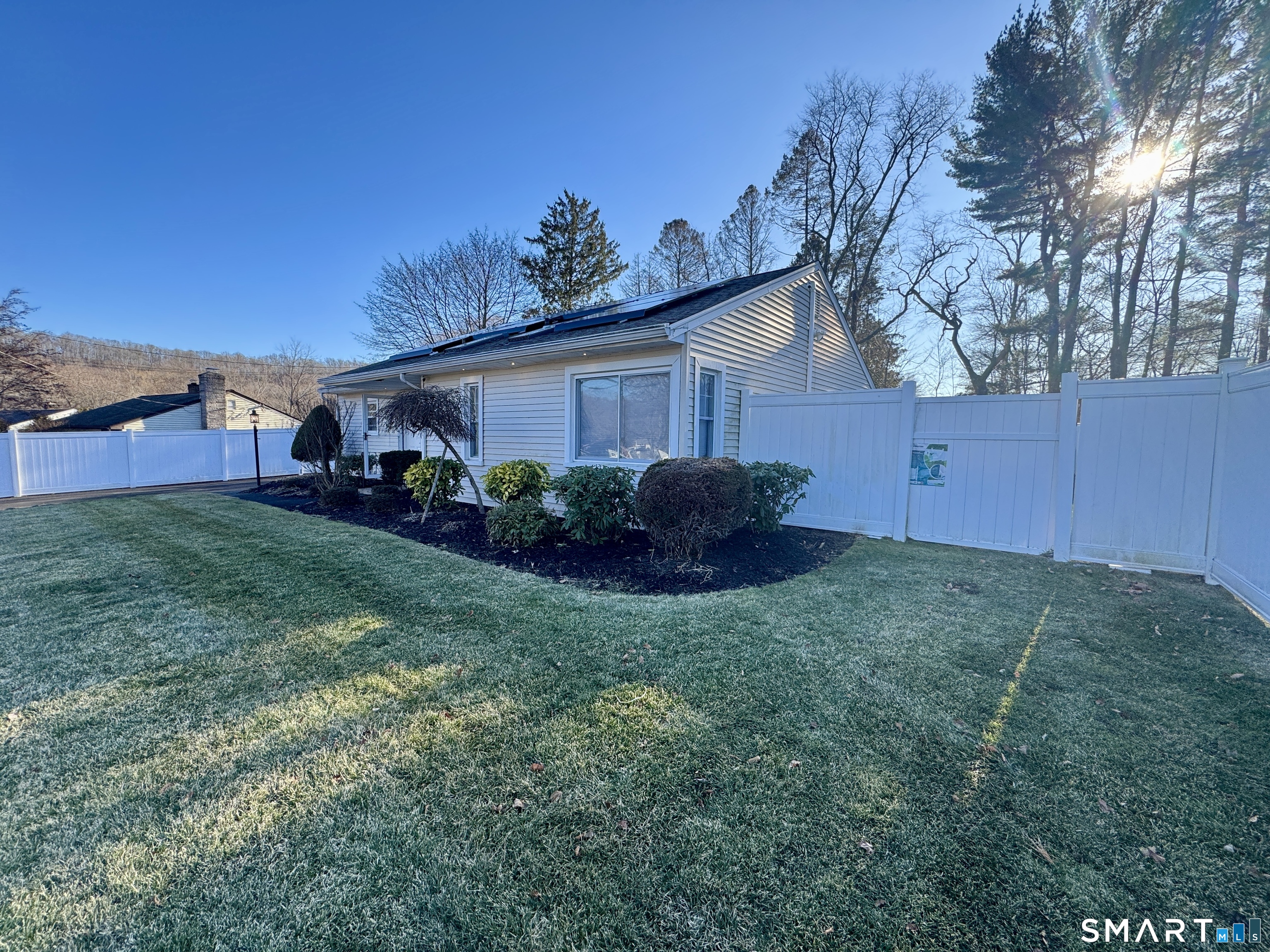 4 Hellstrom Road East Haven CT 06512