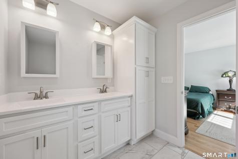 152 Willow Brook Drive Farmington CT 06032
