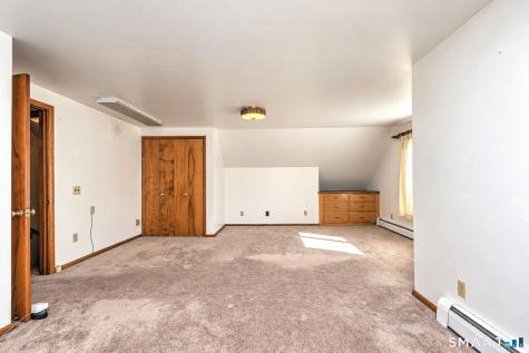 18 Taagan Point Road Danbury CT 06811