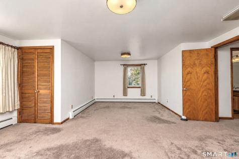 18 Taagan Point Road Danbury CT 06811