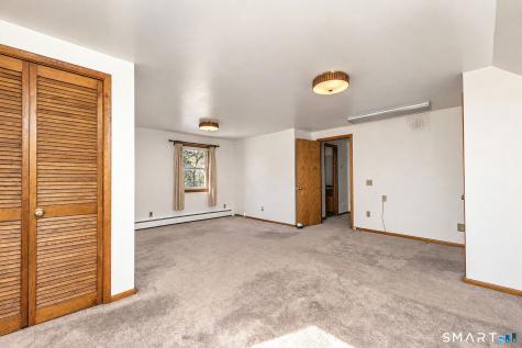 18 Taagan Point Road Danbury CT 06811