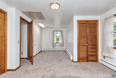 18 Taagan Point Road Danbury CT 06811