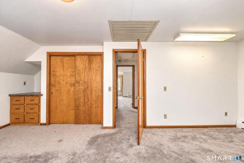 18 Taagan Point Road Danbury CT 06811