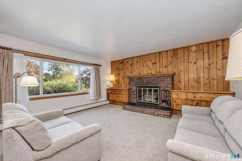 18 Taagan Point Road Danbury CT 06811