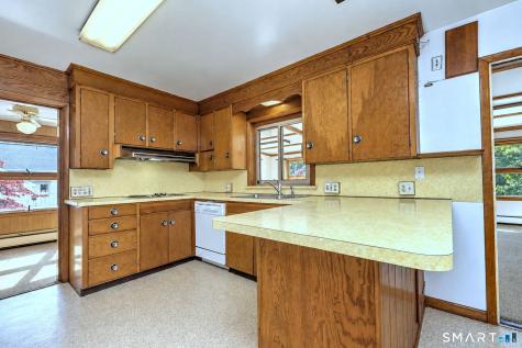 18 Taagan Point Road Danbury CT 06811
