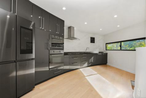 210 Red Fox Road Stamford CT 06903