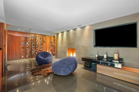 210 Red Fox Road Stamford CT 06903