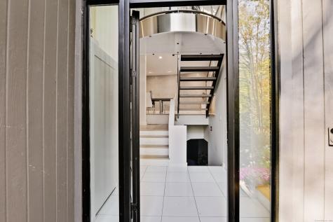 210 Red Fox Road Stamford CT 06903