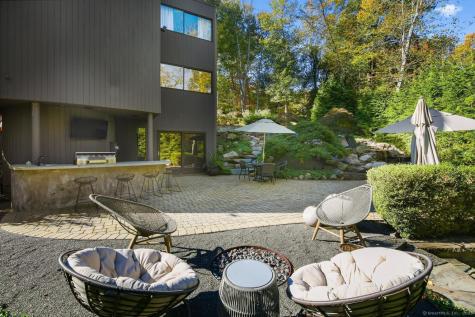 210 Red Fox Road Stamford CT 06903