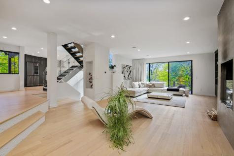 210 Red Fox Road Stamford CT 06903