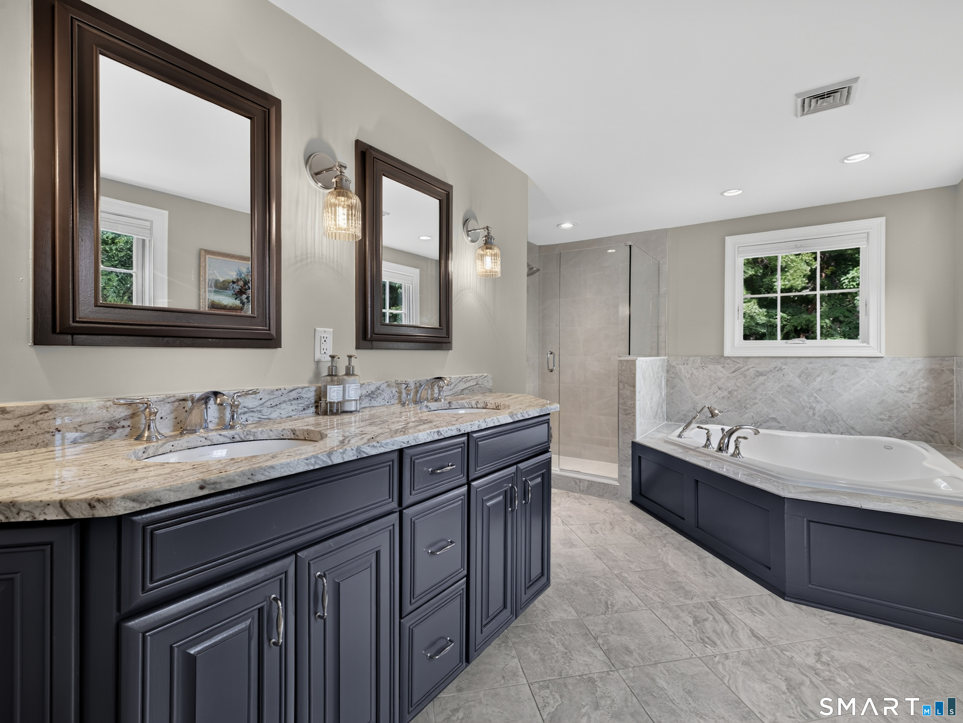 11 Fencove Court Old Saybrook CT 06475
