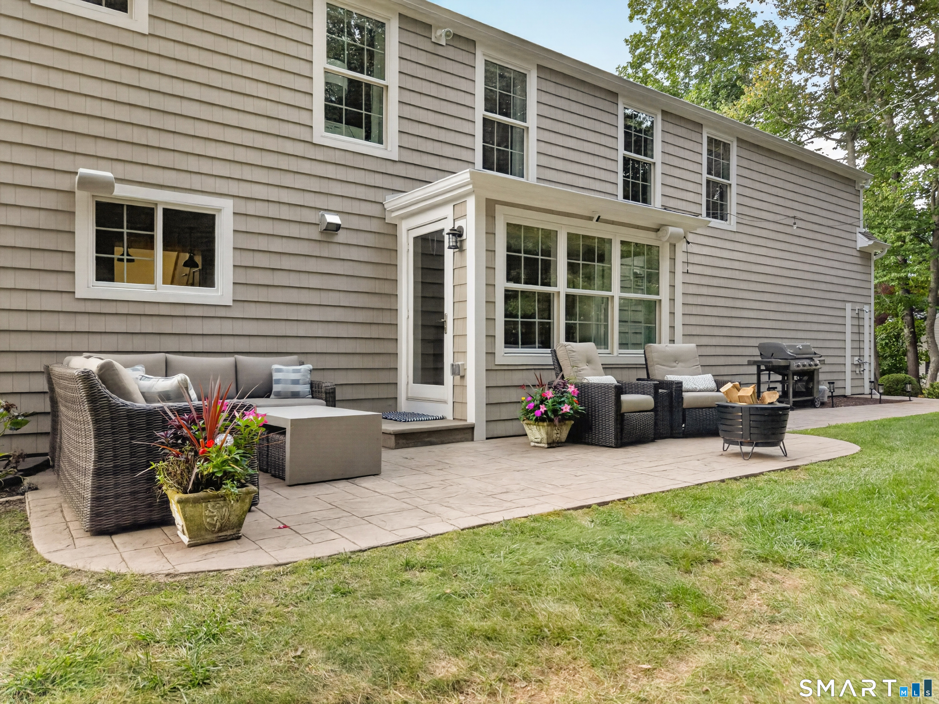 11 Fencove Court Old Saybrook CT 06475
