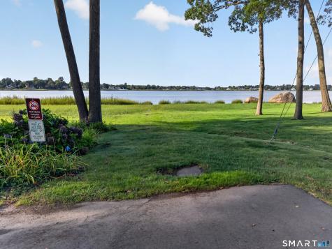 11 Fencove Court Old Saybrook CT 06475