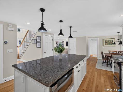 11 Fencove Court Old Saybrook CT 06475