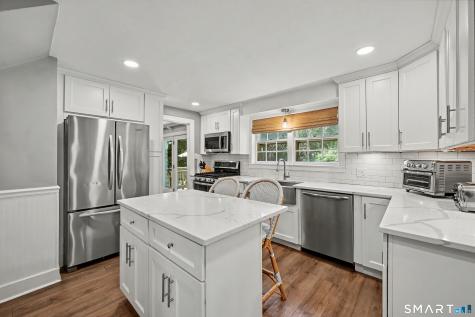 31 Smedley Road Fairfield CT 06824