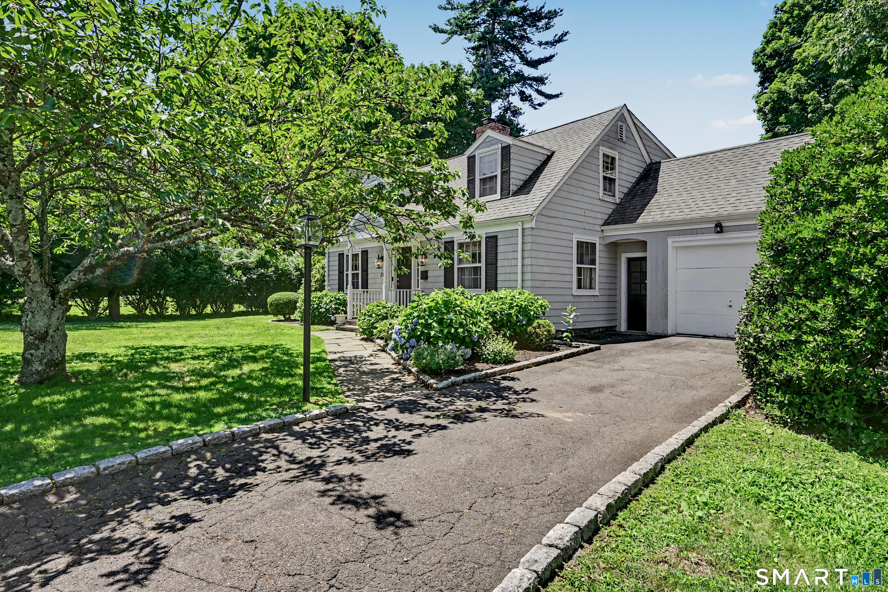 31 Smedley Road Fairfield CT 06824