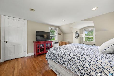 31 Smedley Road Fairfield CT 06824