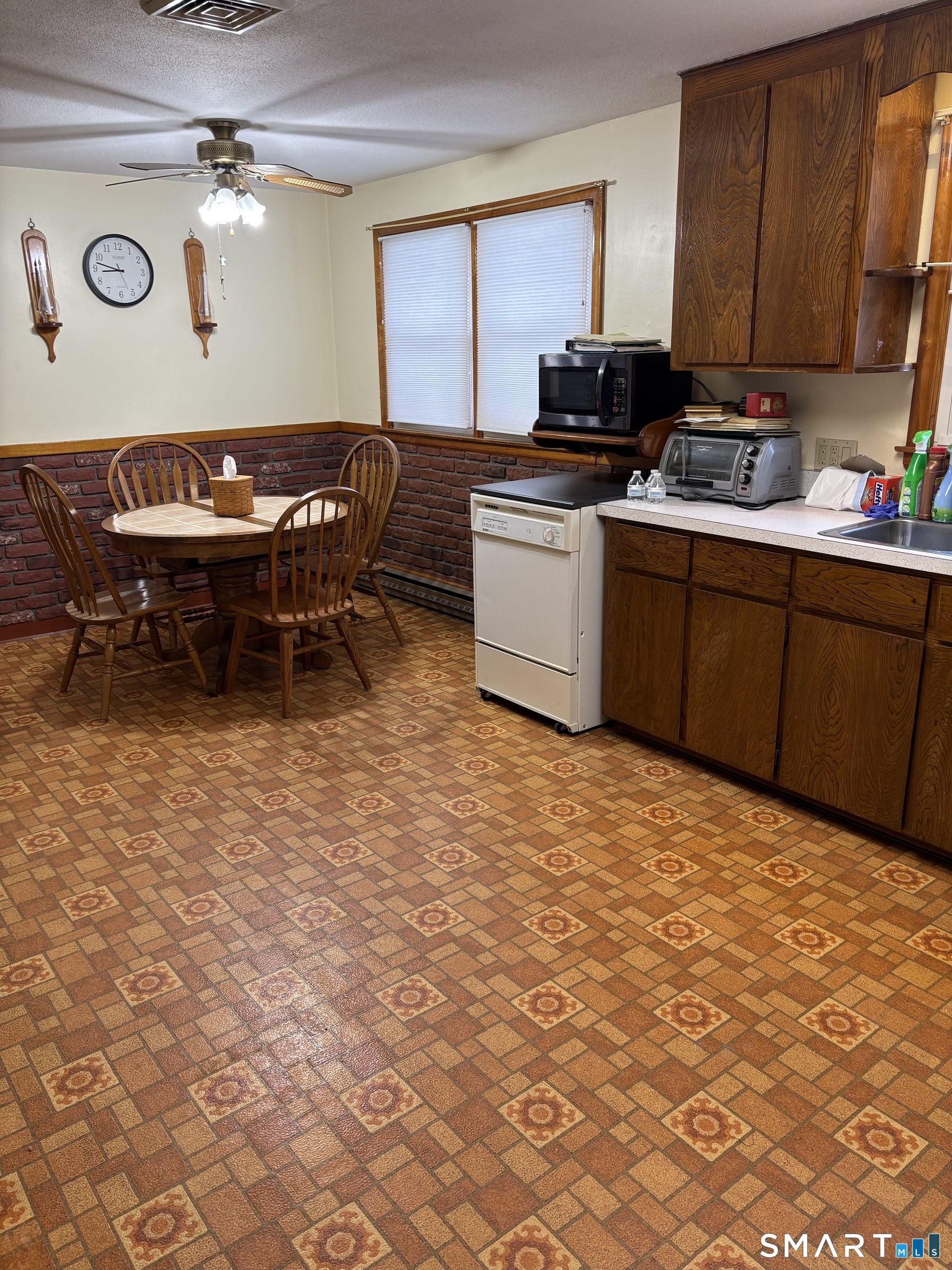 419 Jerome Avenue Burlington CT 06013