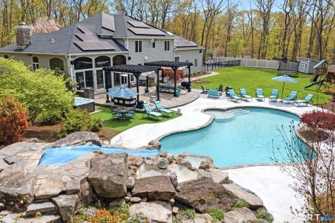 63 Coventry Lane Trumbull CT 06611