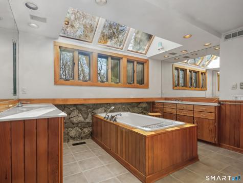 484 Cognewaugh Road Greenwich CT 06807