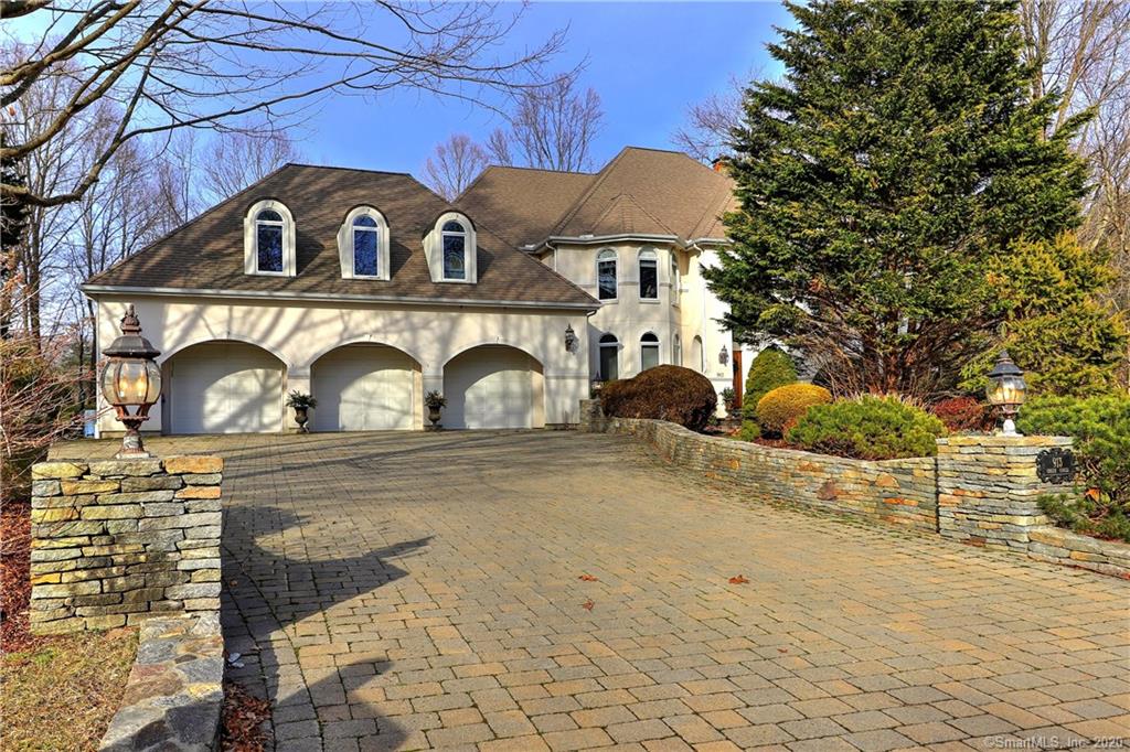 913 Green Circle Orange CT 06477