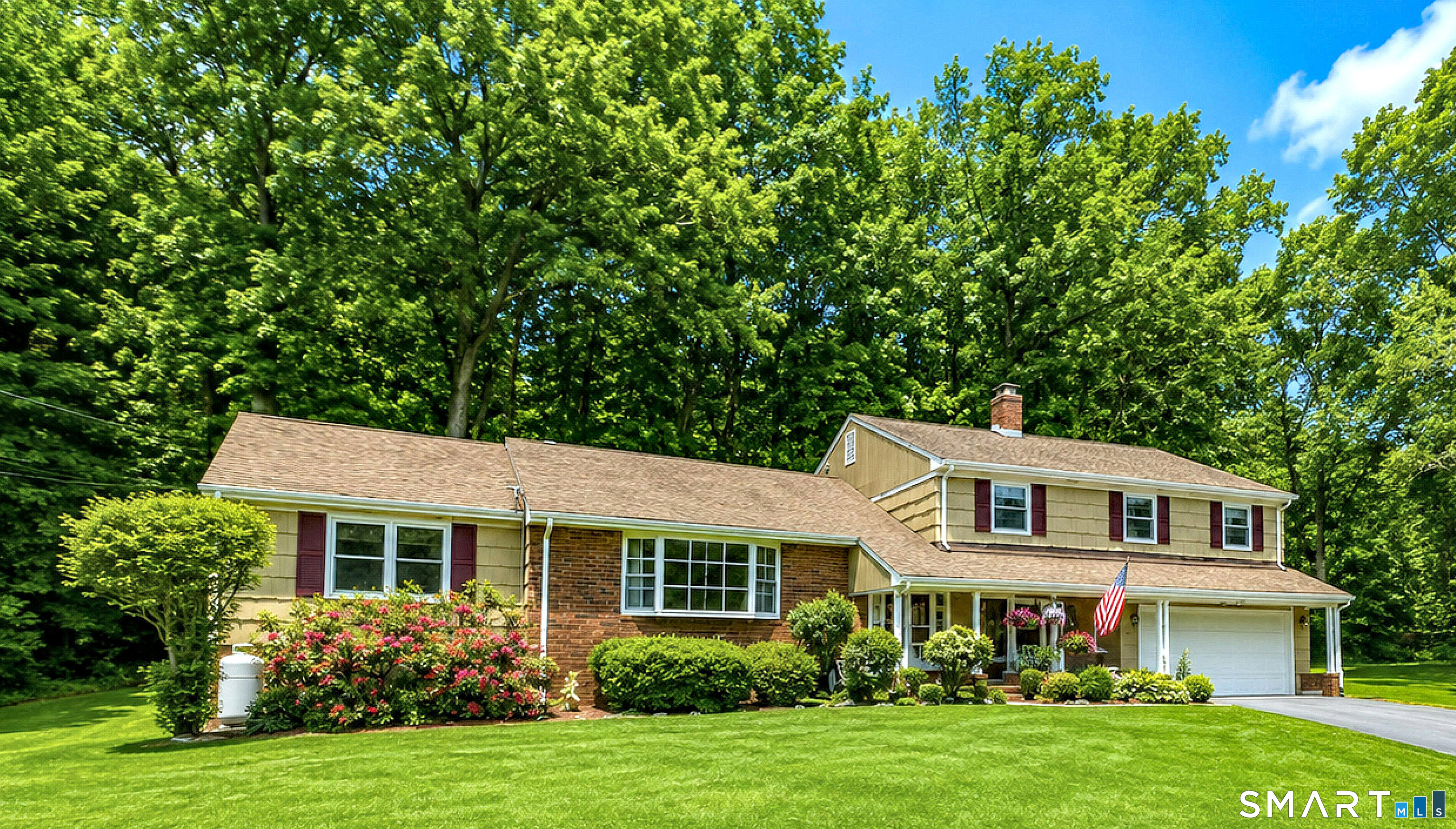 997 Rainbow Trail Orange CT 06477