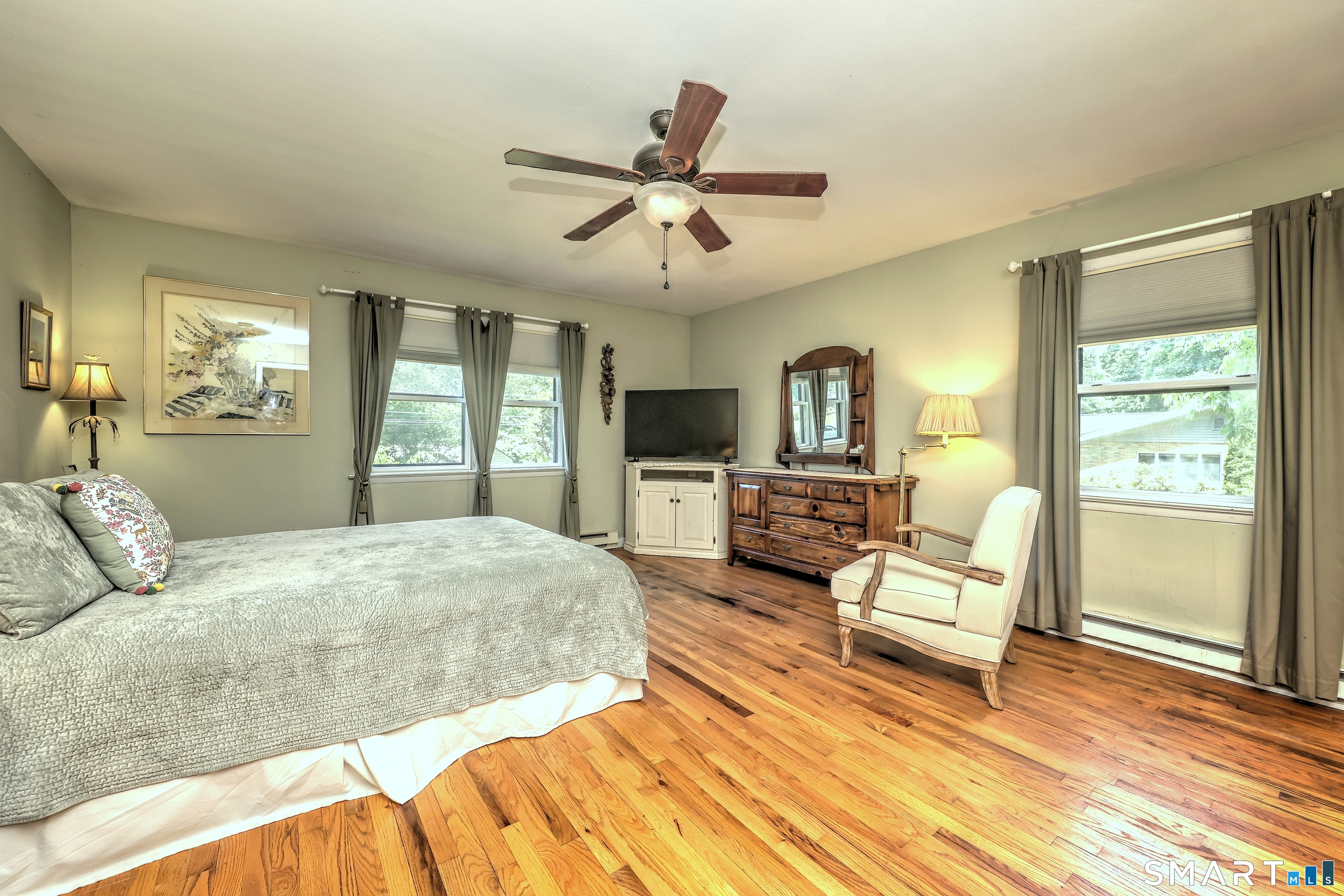 997 Rainbow Trail Orange CT 06477