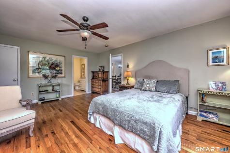 997 Rainbow Trail Orange CT 06477