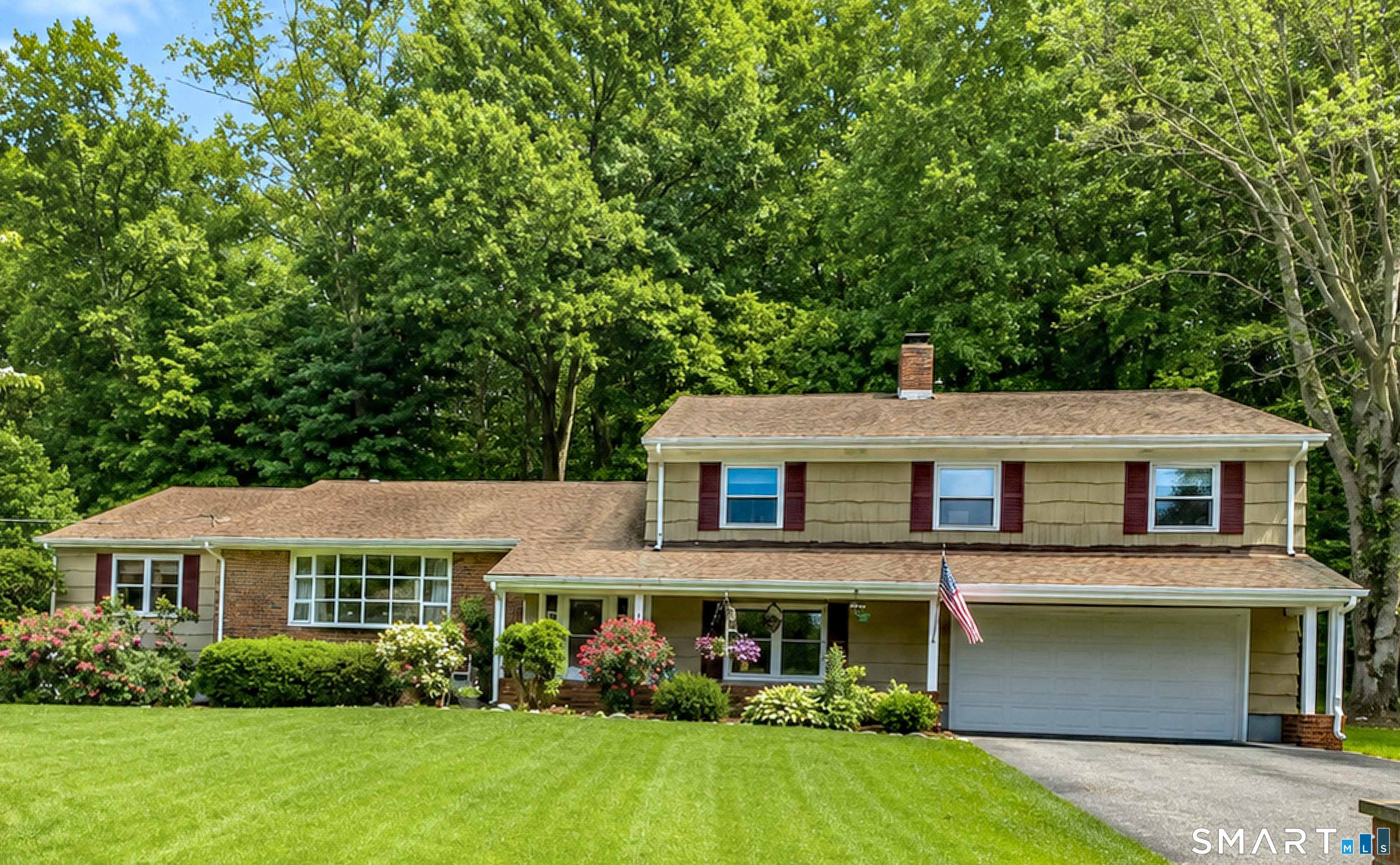 997 Rainbow Trail Orange CT 06477
