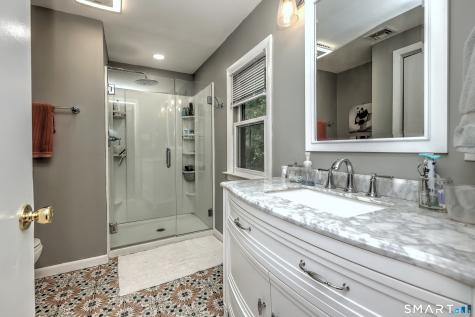 997 Rainbow Trail Orange CT 06477