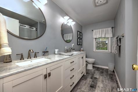 997 Rainbow Trail Orange CT 06477