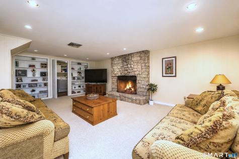 997 Rainbow Trail Orange CT 06477