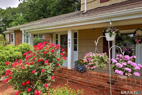 997 Rainbow Trail Orange CT 06477