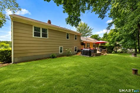 997 Rainbow Trail Orange CT 06477
