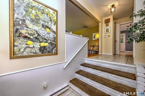997 Rainbow Trail Orange CT 06477