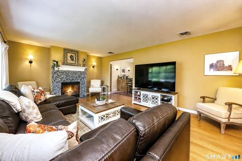 997 Rainbow Trail Orange CT 06477