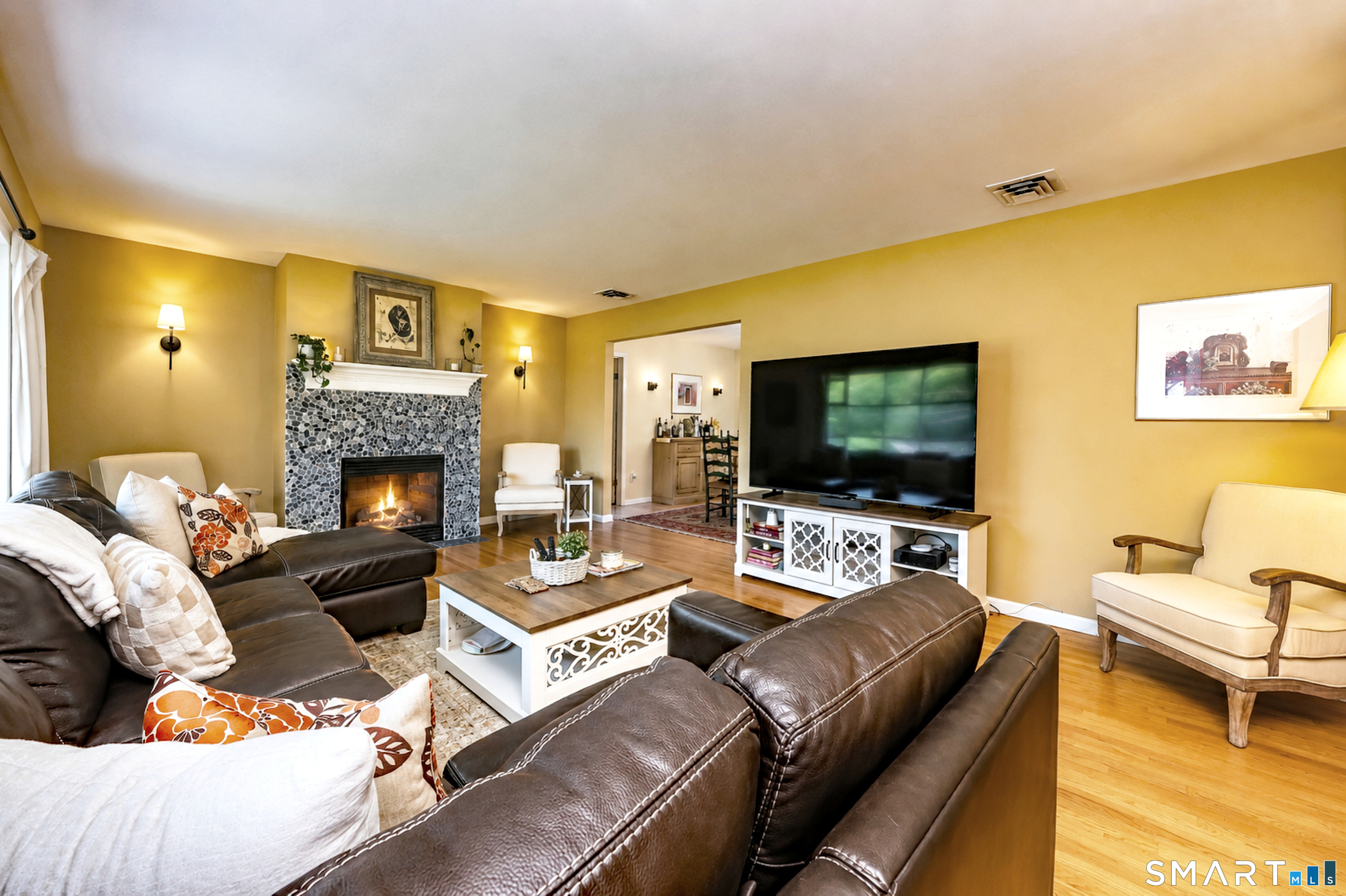 997 Rainbow Trail Orange CT 06477