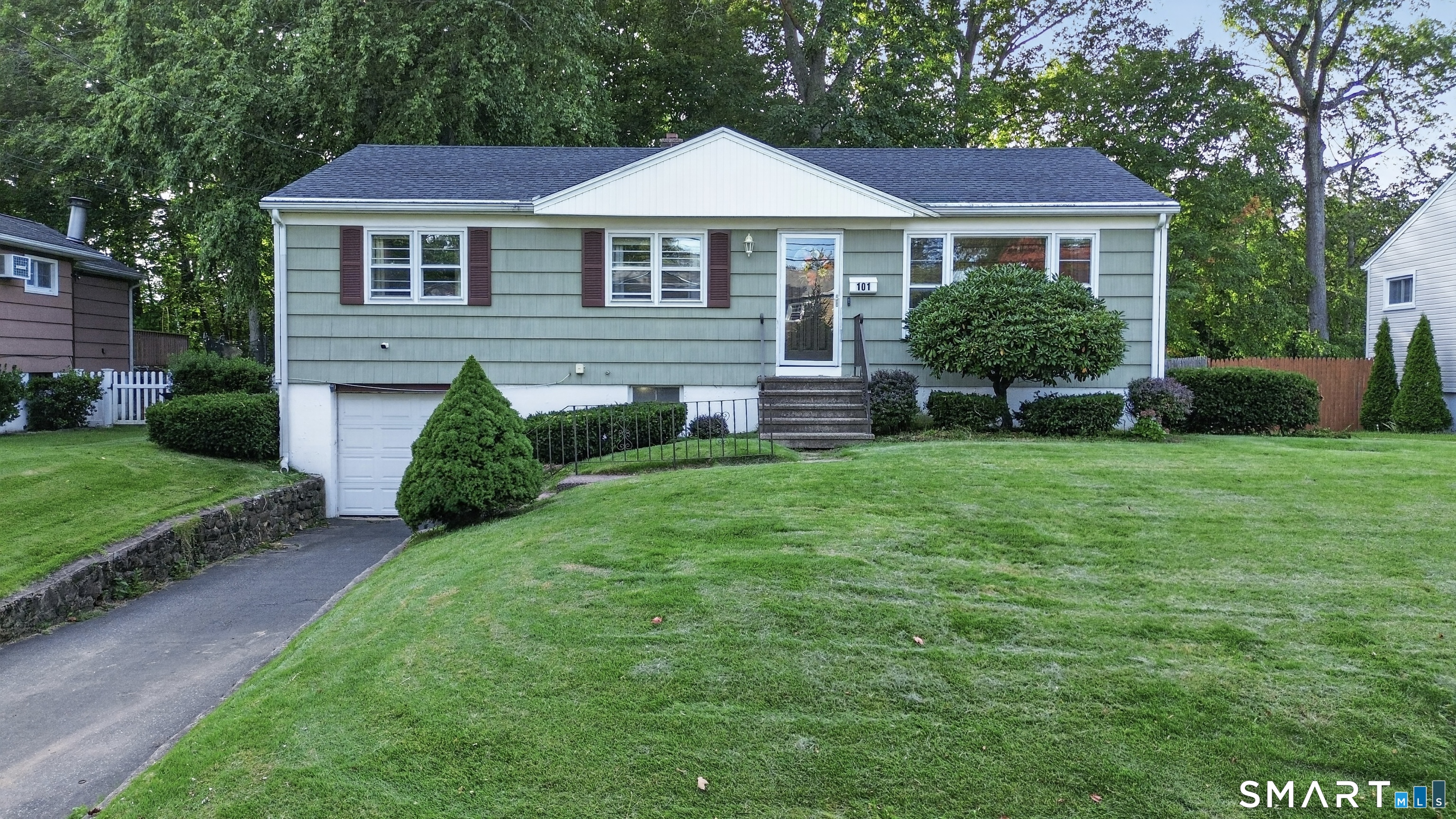 101 Beatrice Drive West Haven CT 06516
