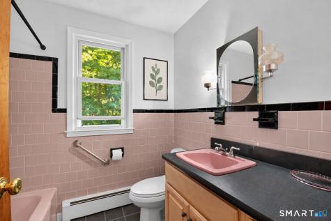 101 Beatrice Drive West Haven CT 06516