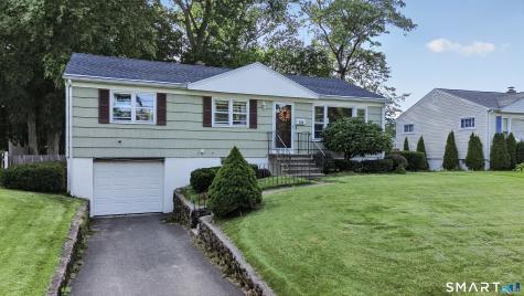 101 Beatrice Drive West Haven CT 06516
