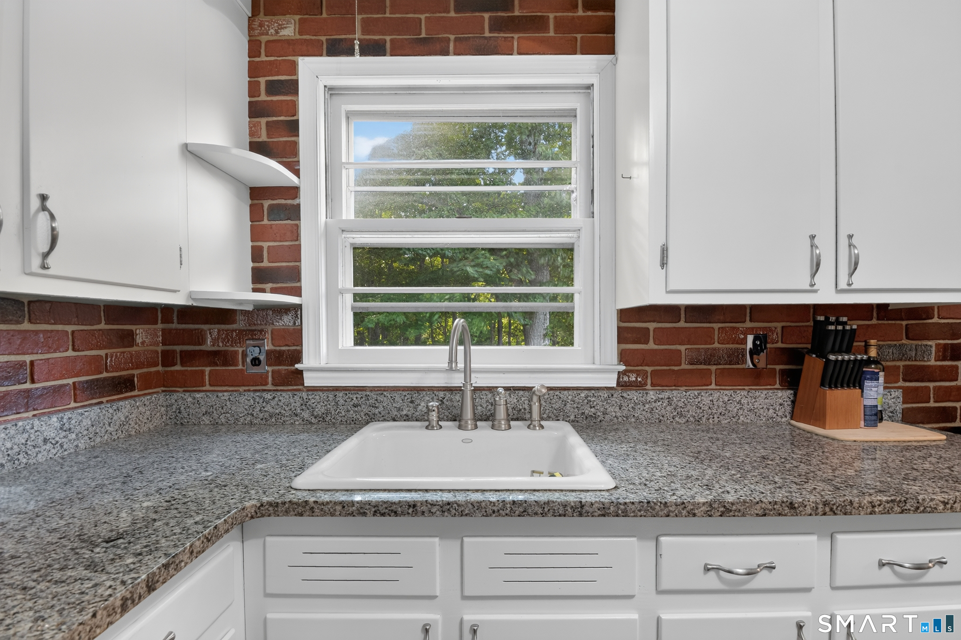101 Beatrice Drive West Haven CT 06516