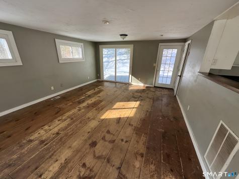 1346 Route 169 Woodstock CT 06281