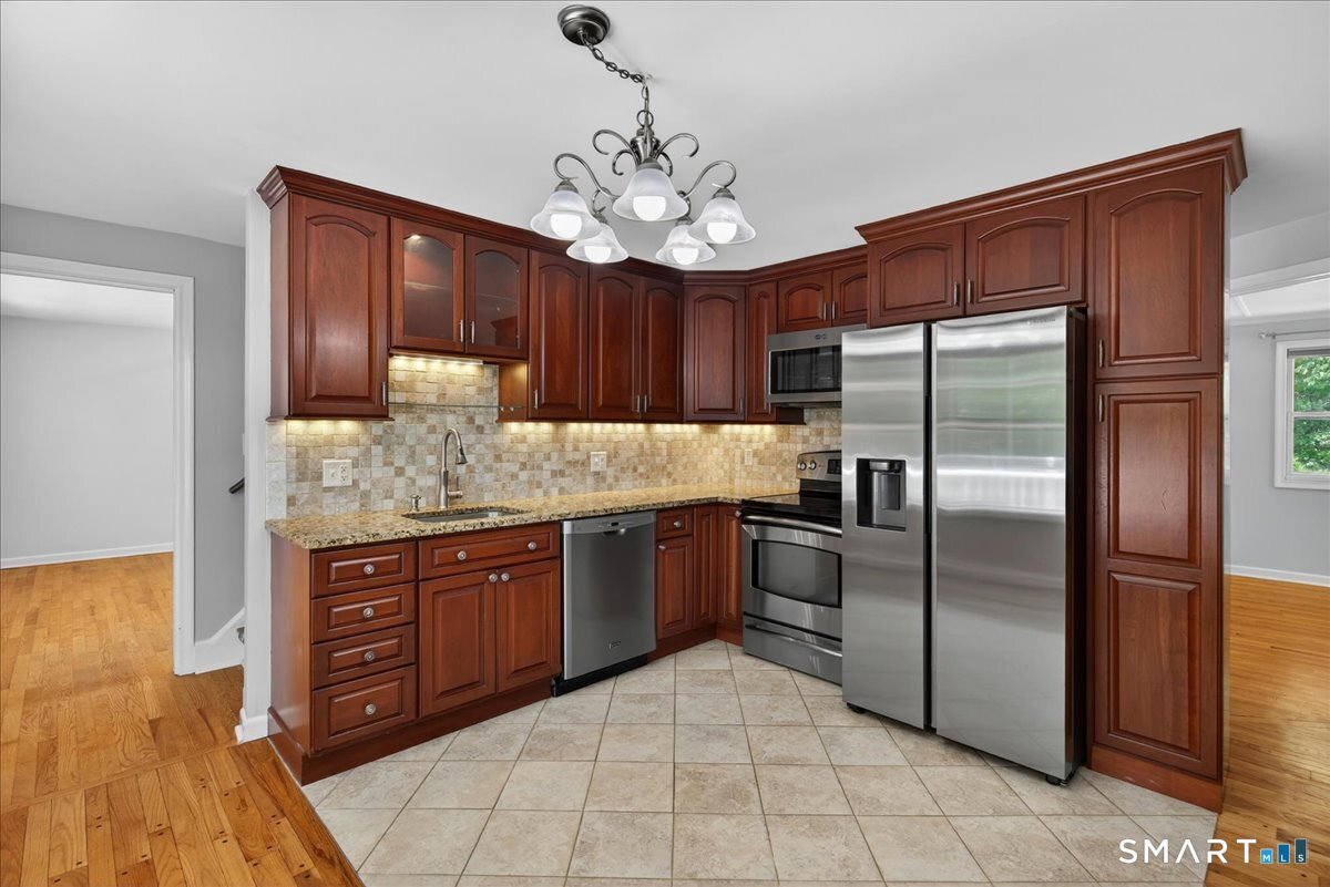 22 Cloverdale Avenue Shelton CT 06484