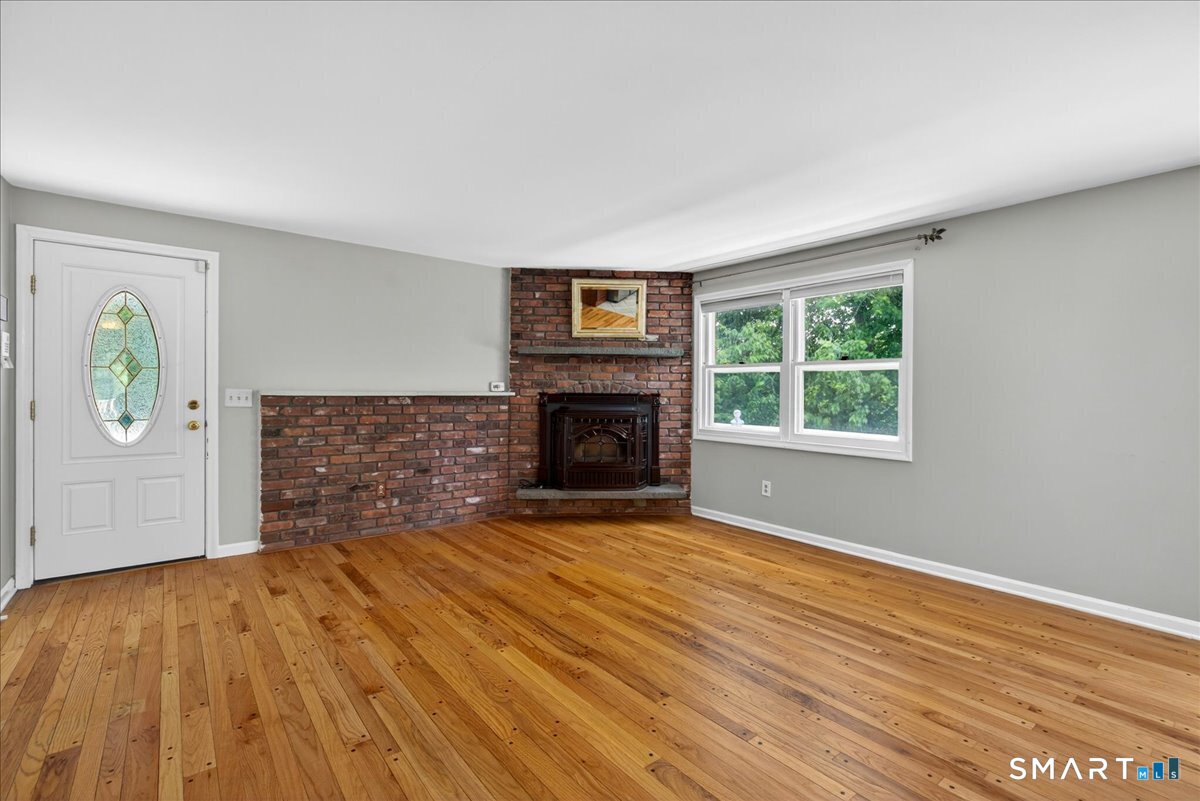22 Cloverdale Avenue Shelton CT 06484