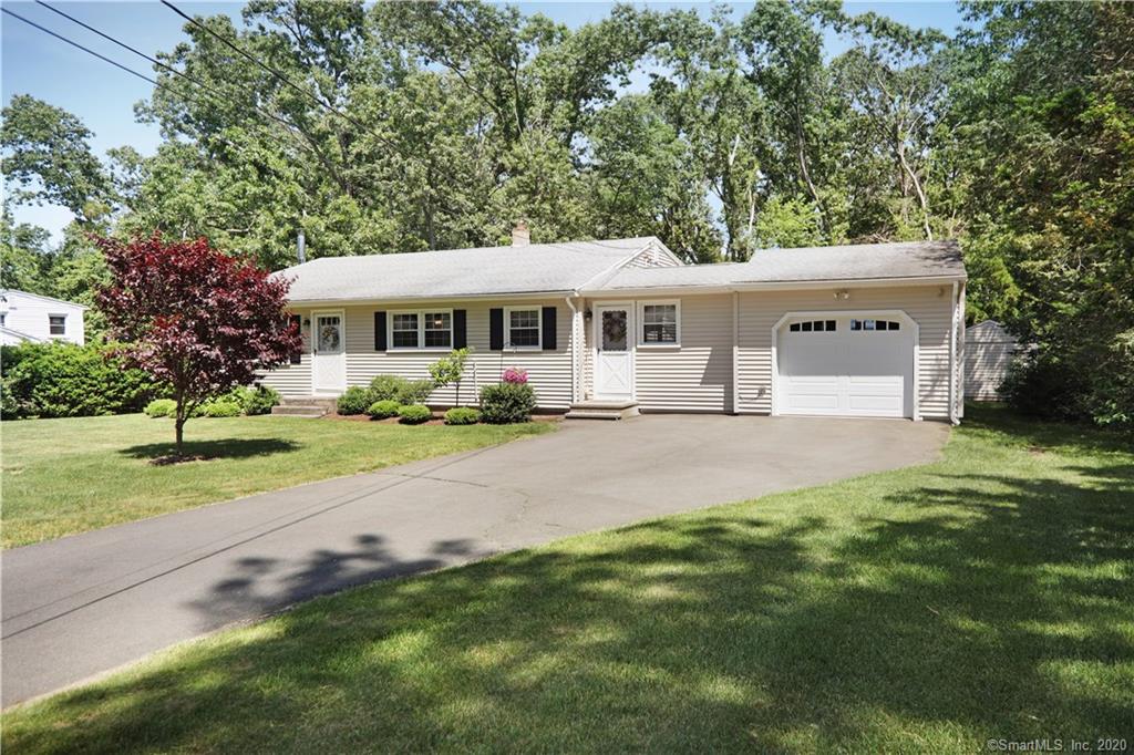 17 Dover Road North Haven CT 06473