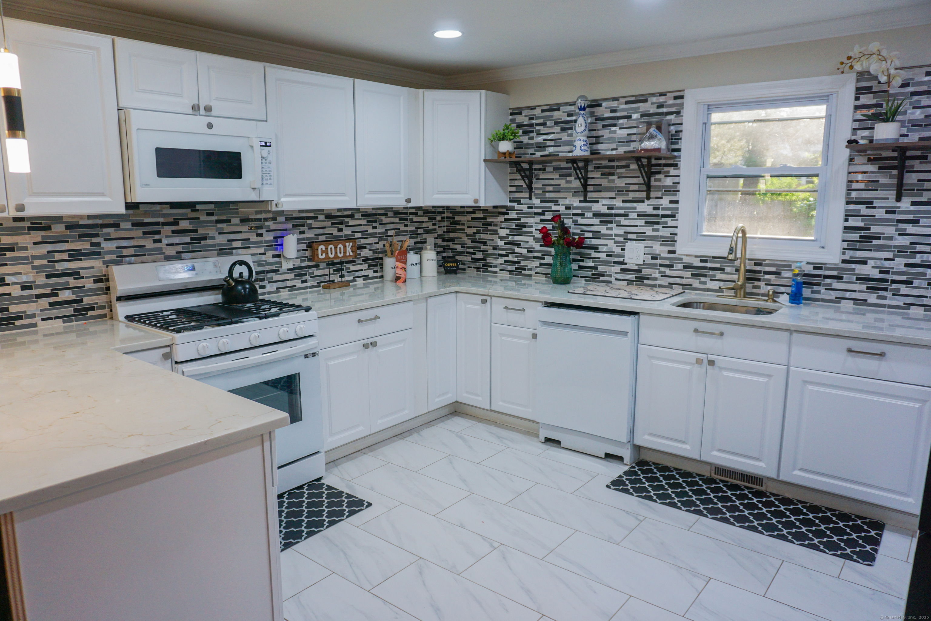 381 Oak Street East Hartford CT 06118